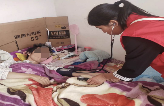 “謝謝你們給我?guī)黻柟?，讓我有了希望和決心面對(duì)未來！”